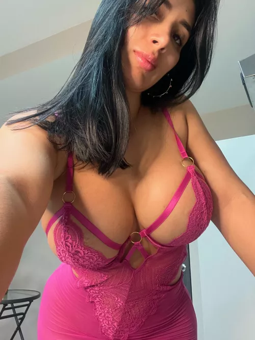 Are you into colombianas?