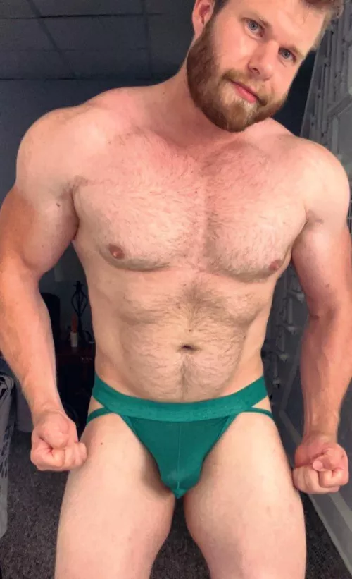 Do you muscle daddies in jockstraps?