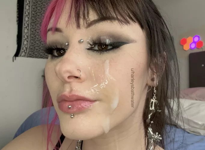 Emo girls are the best cumsluts :3