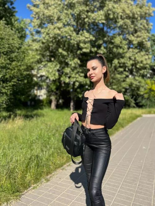 I want you to enjoy my petite college body