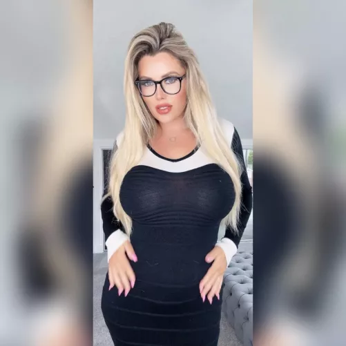 Is seeing less sometimes sexier… you know… the tease? 😈