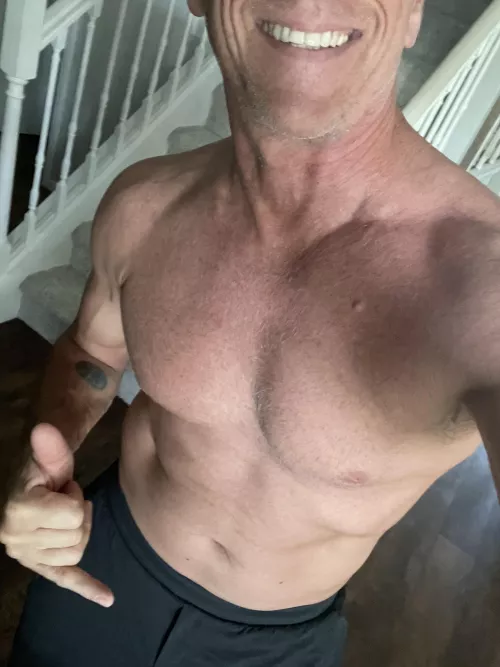 [m] getting messy 😜 chest, triceps n Abs ⚔️