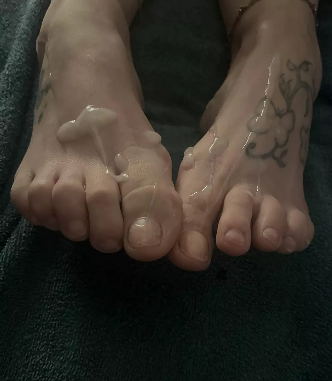 My cum covered feet and toes 😜🤤