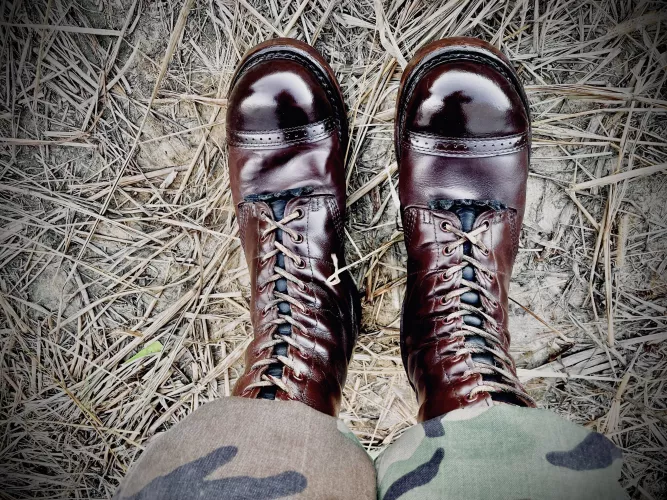 Repost of highly shined jump boots.