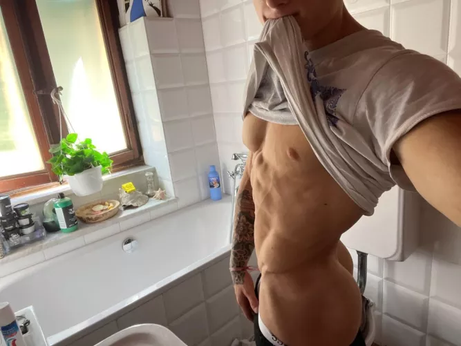 Who can hold it for me while I'm pissing