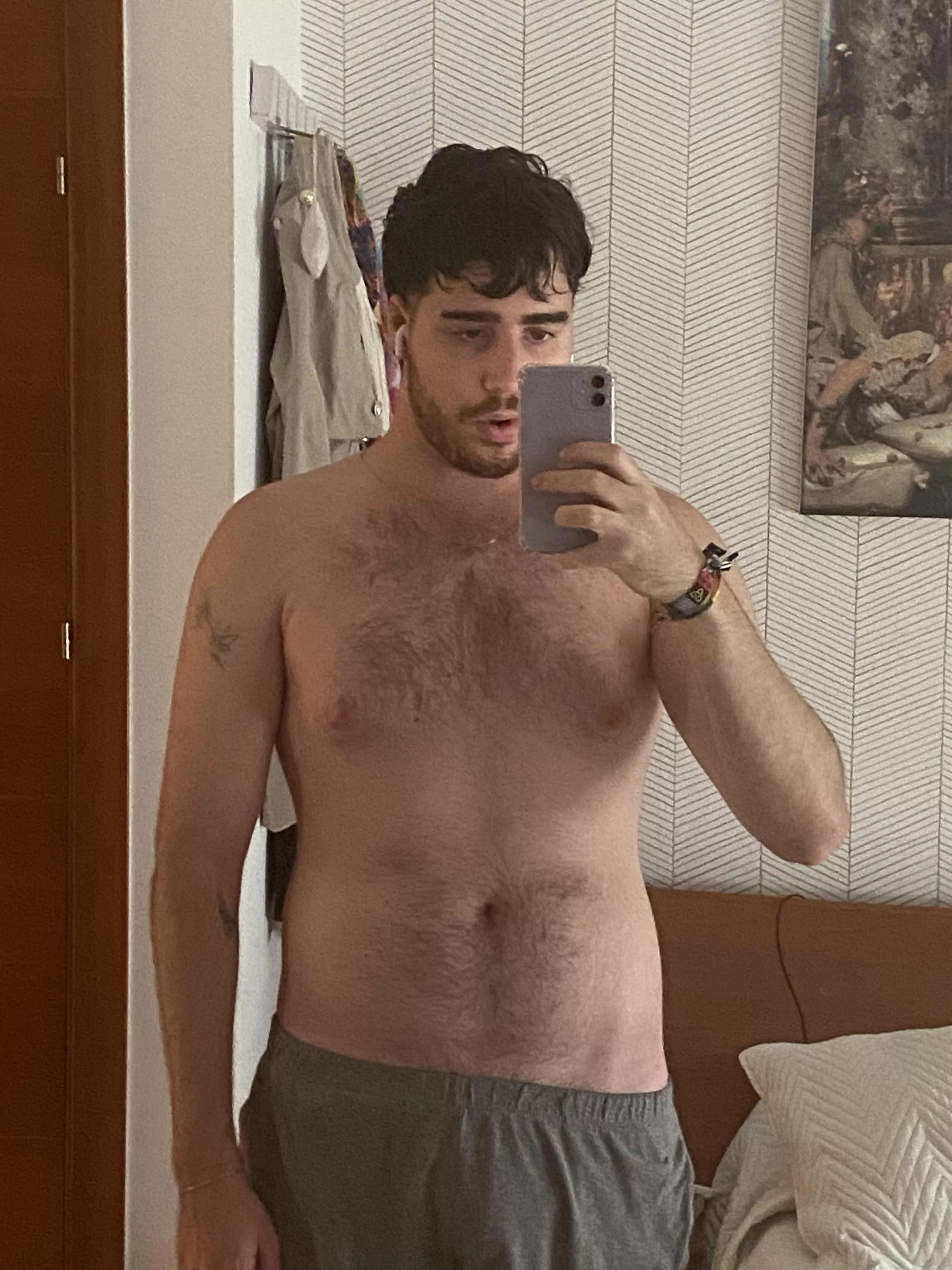 21 from spain 😗 who wants to play with me