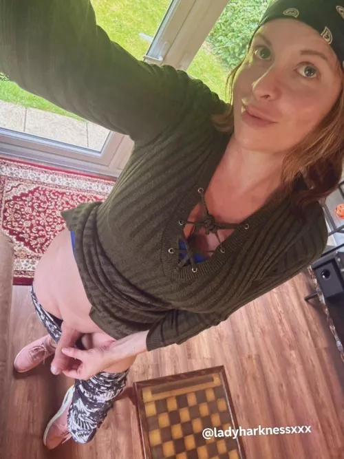 A guy asked what muscle I love working out. I sent him this pic .. would you like it too ..