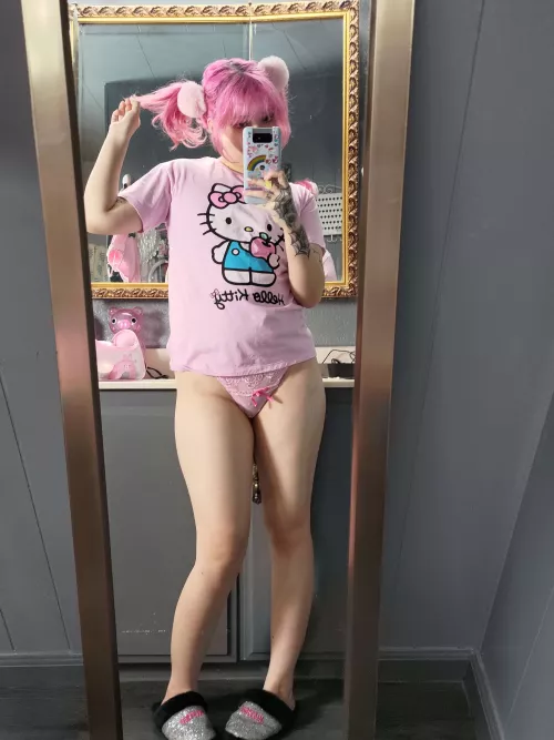 Are you a fan of girly girls like me? :3