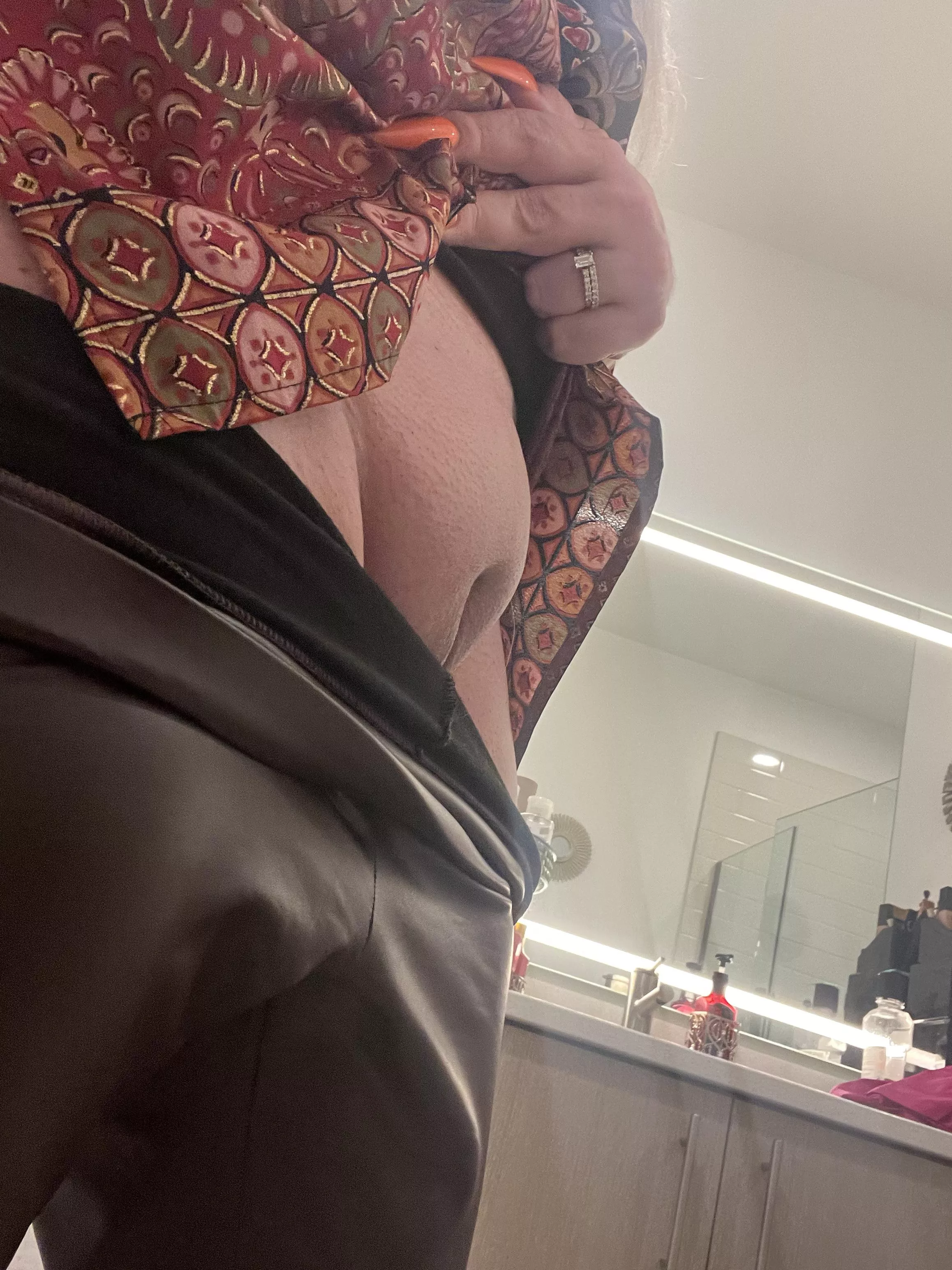 Cum open up this mound