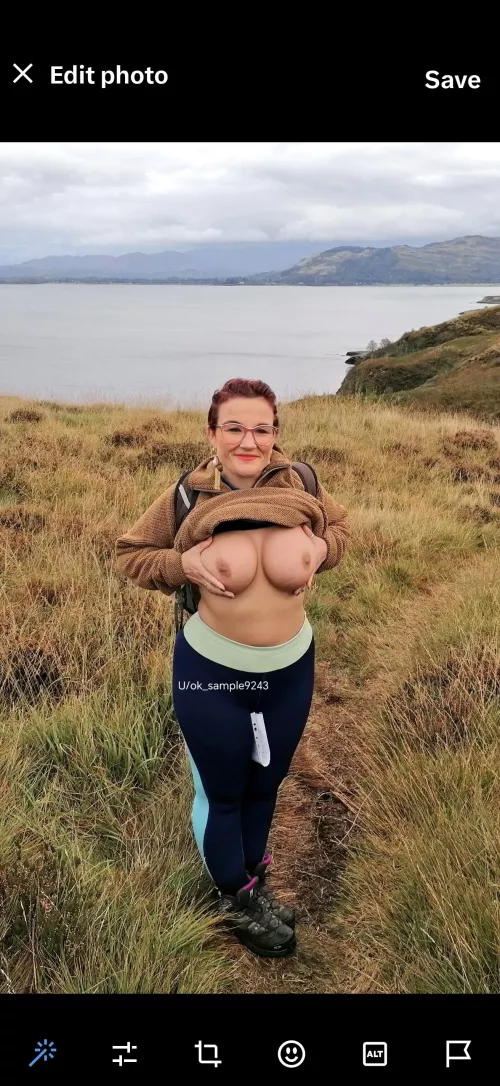 Hiking in Scotland always in yoga pants xx