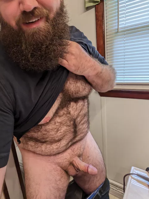 It's Friday! Let's get the weekend off to a great start... on your knees where you belong. 😏😈