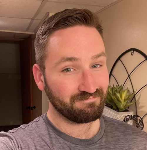 Just took this pic before bed. Have a good night (or morning)!