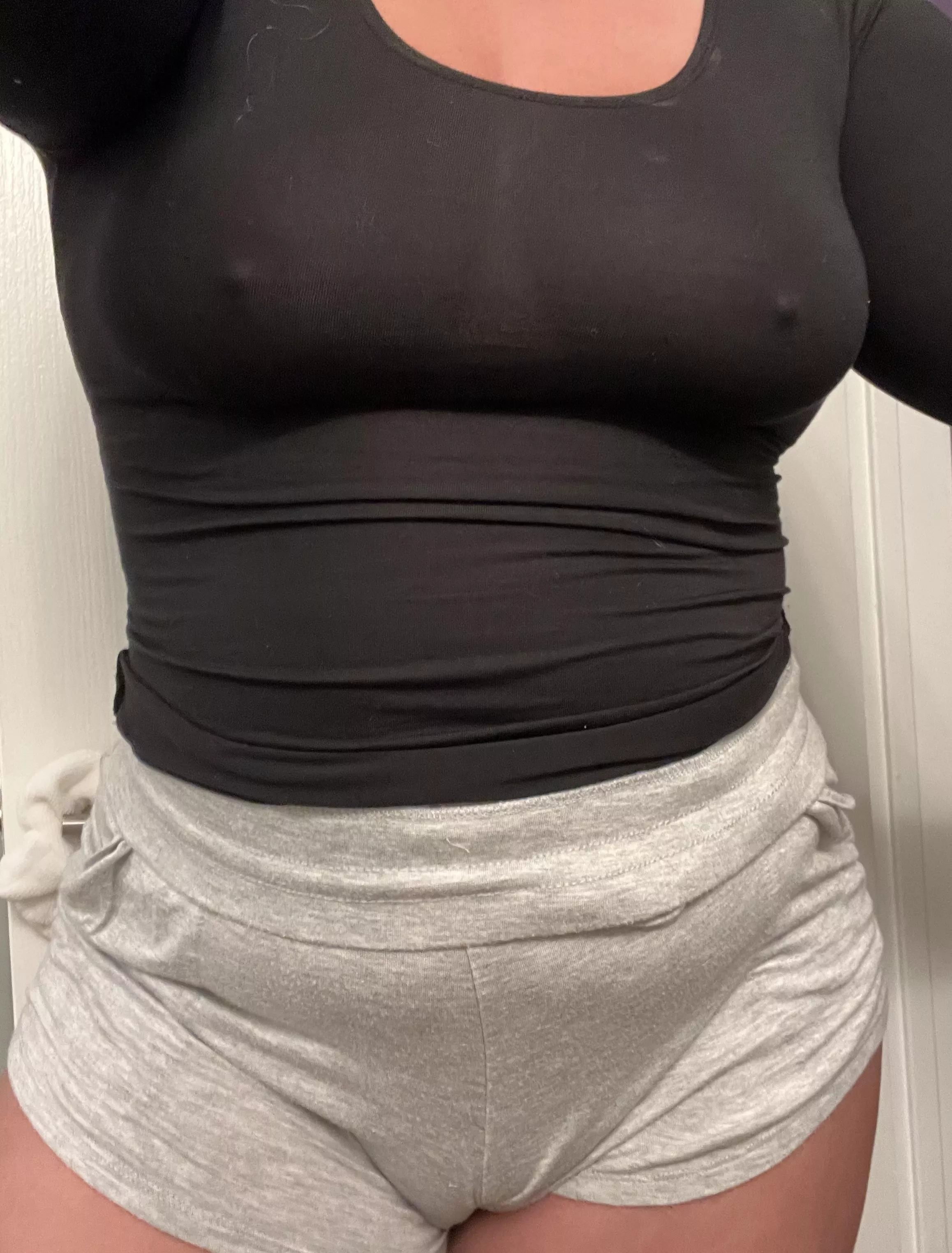 need a guy roommate to fully enjoy my PJs…even better if he has friends over often