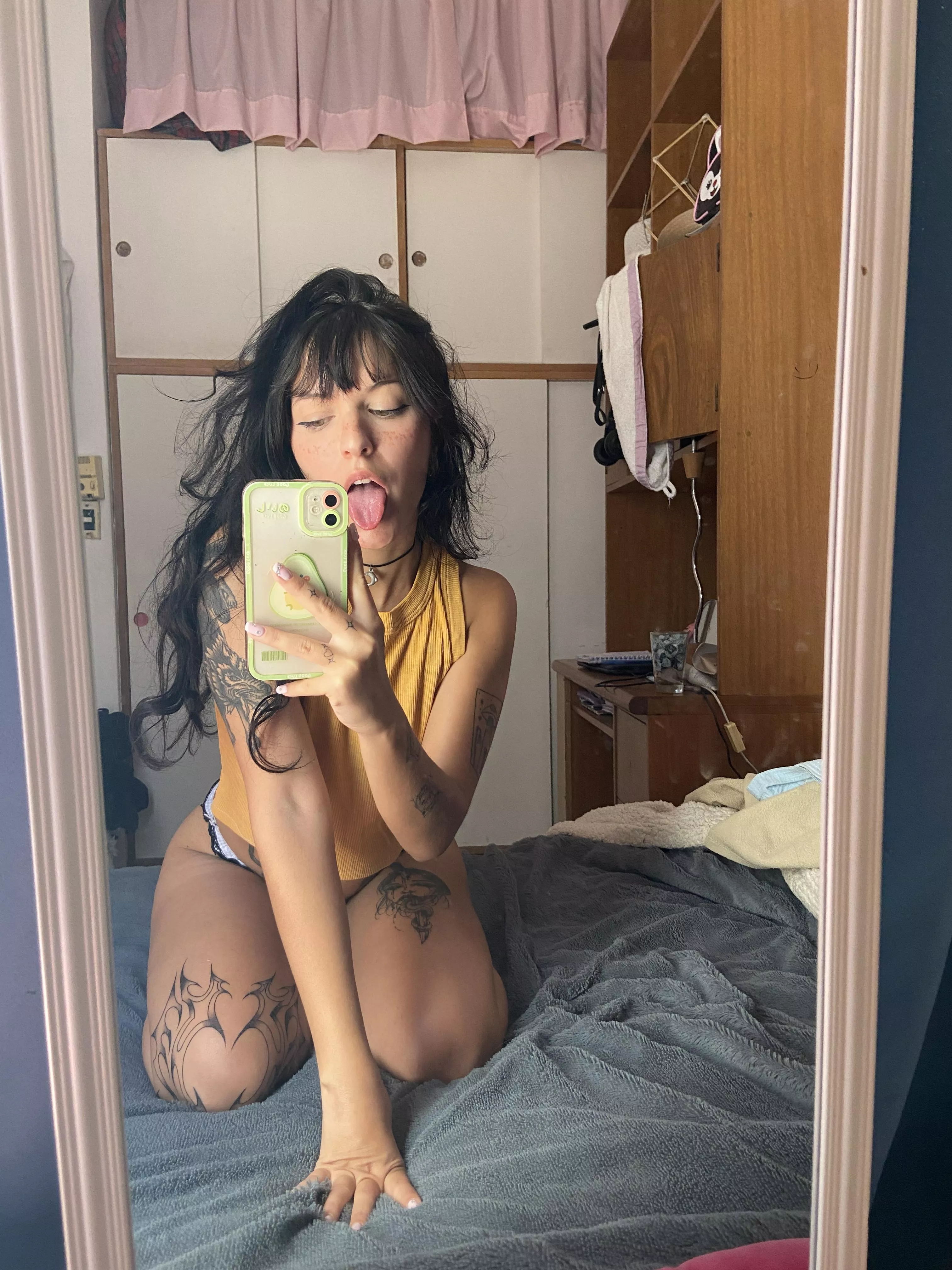 showing off my tatted milf body