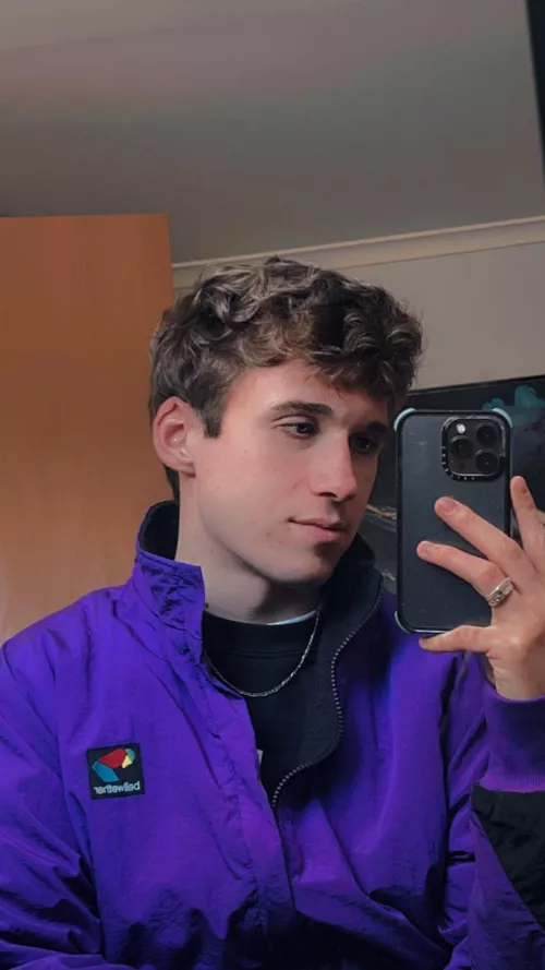 This jacket i thrifted is so ugly I love it lmao 🥲