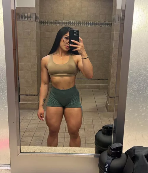 Wow! Her quads are INSANE!