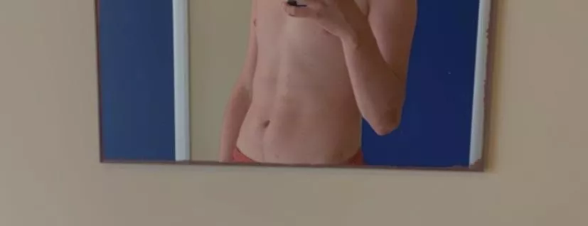 (18) femboy princess (actually femenine and pretty, smooth and skinny) looking for a very masculine and muscular handsome man :) I really I’m pretty and worth ur time
