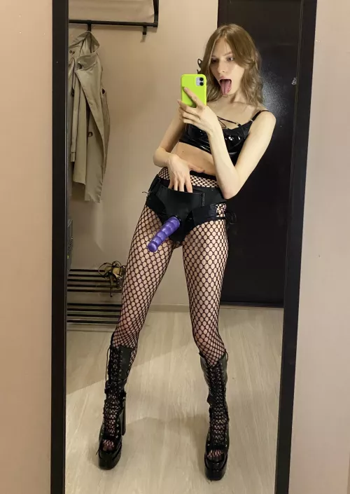 Can I use your face as a stand for my cock?