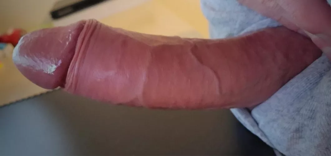 I get told I have a beautiful 8 inch BWC cock? But are you fucking it for a one night stand, the challenge to see if you can take it... or are you keeping it to breed on daily 😉