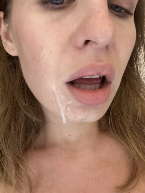 I use sperm on my face every morning as a mask