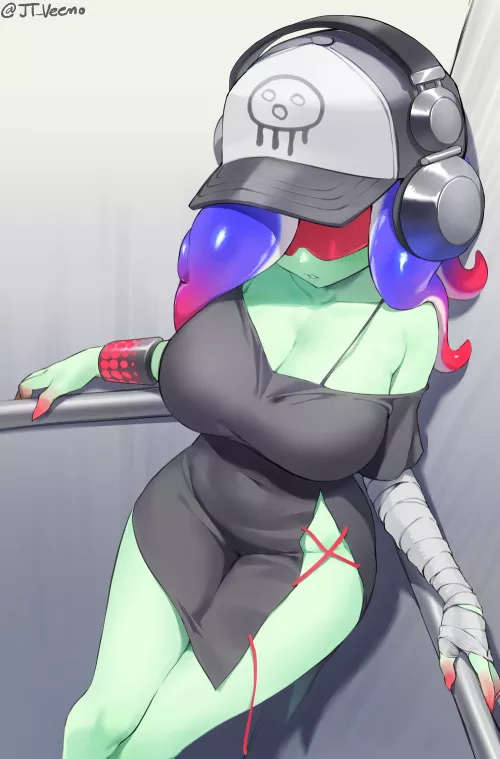 in an elevator with a curvaceous Acht wyd