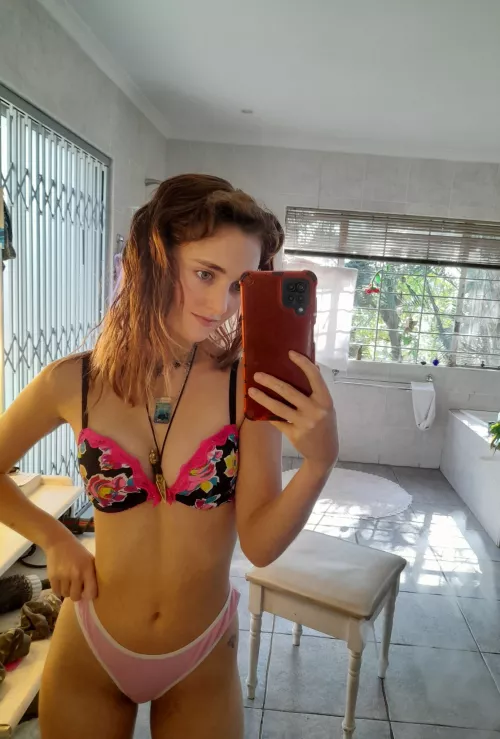 Mirror selfies are my favorite F18