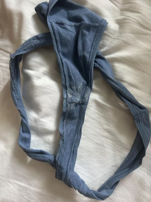 Start your day by sniffing my thong and you’ll be happy for 24hrs :)