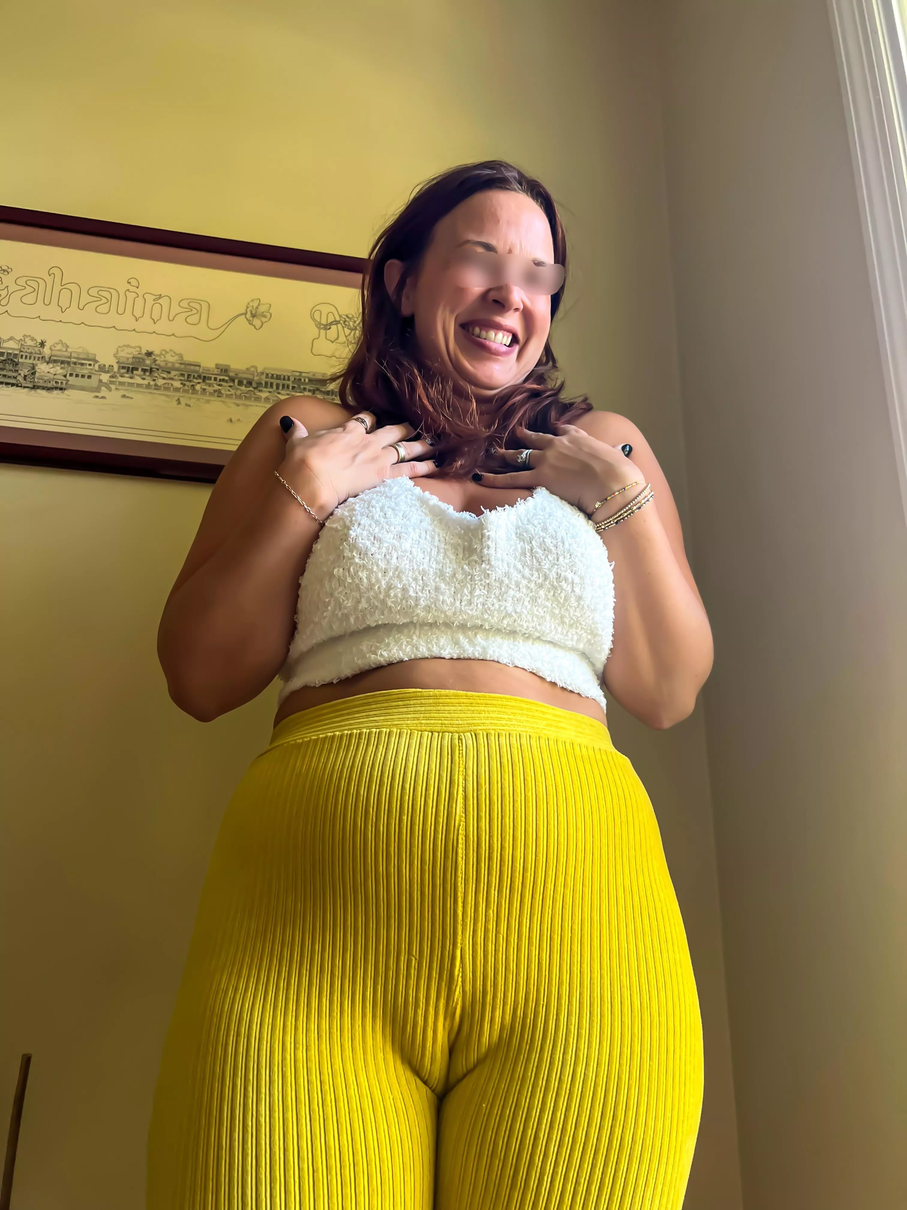 There aren’t a lot of pants that hide my toe so I just embrace it