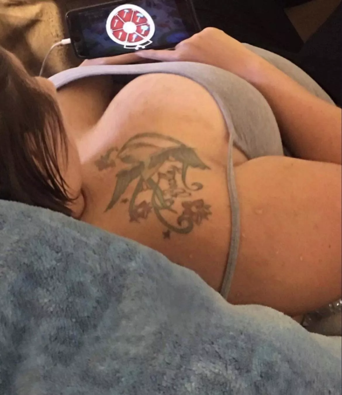 Wife giving a good view 😜