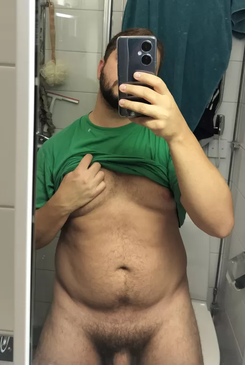 25 some people tell me green is my colour... SC: moreee97