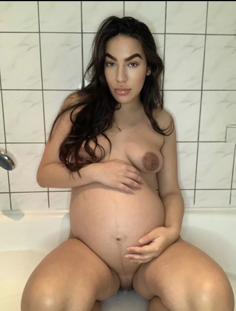 Arrow up if you want surprise on message❤️