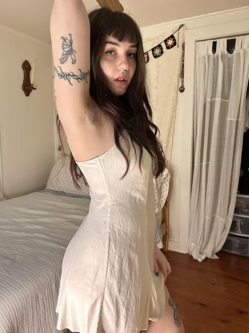 Hairy pits are my favorite accessory