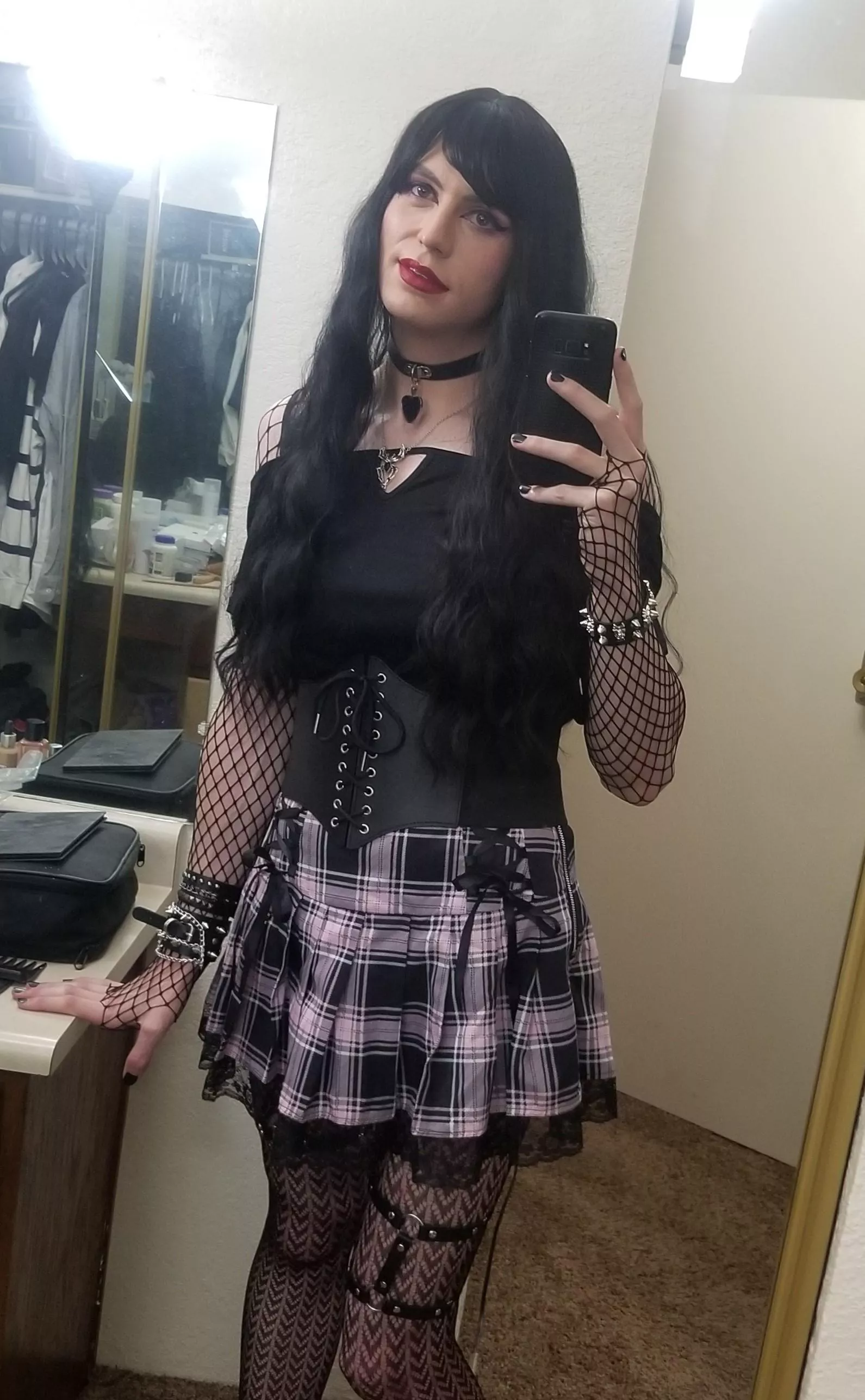 Hi! Do you think I'm pretty?