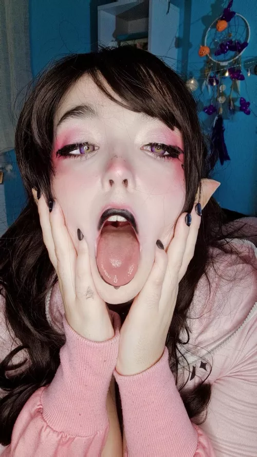 Hi! I'm pretty new around here 😳 who wants to be my ahegao fiend?