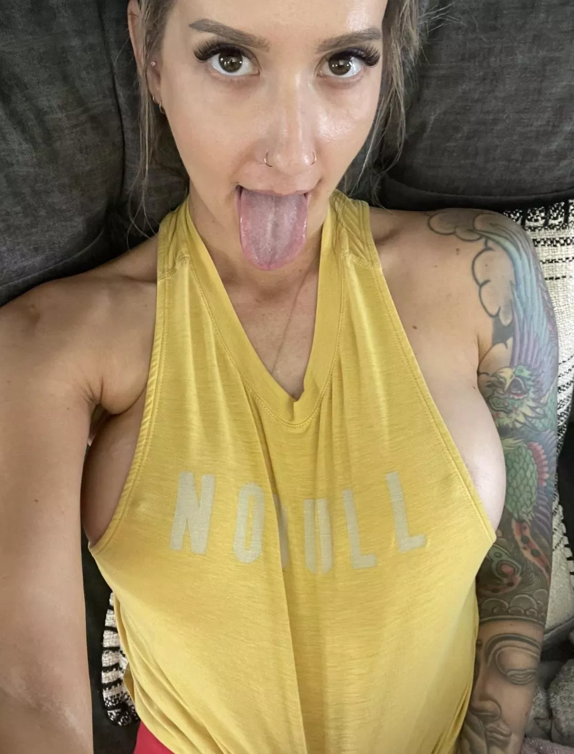 Quickie at the gym 😛