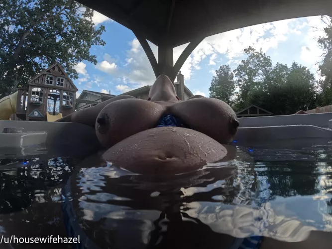 Would you like to have my 35 week preggo body to yourself?