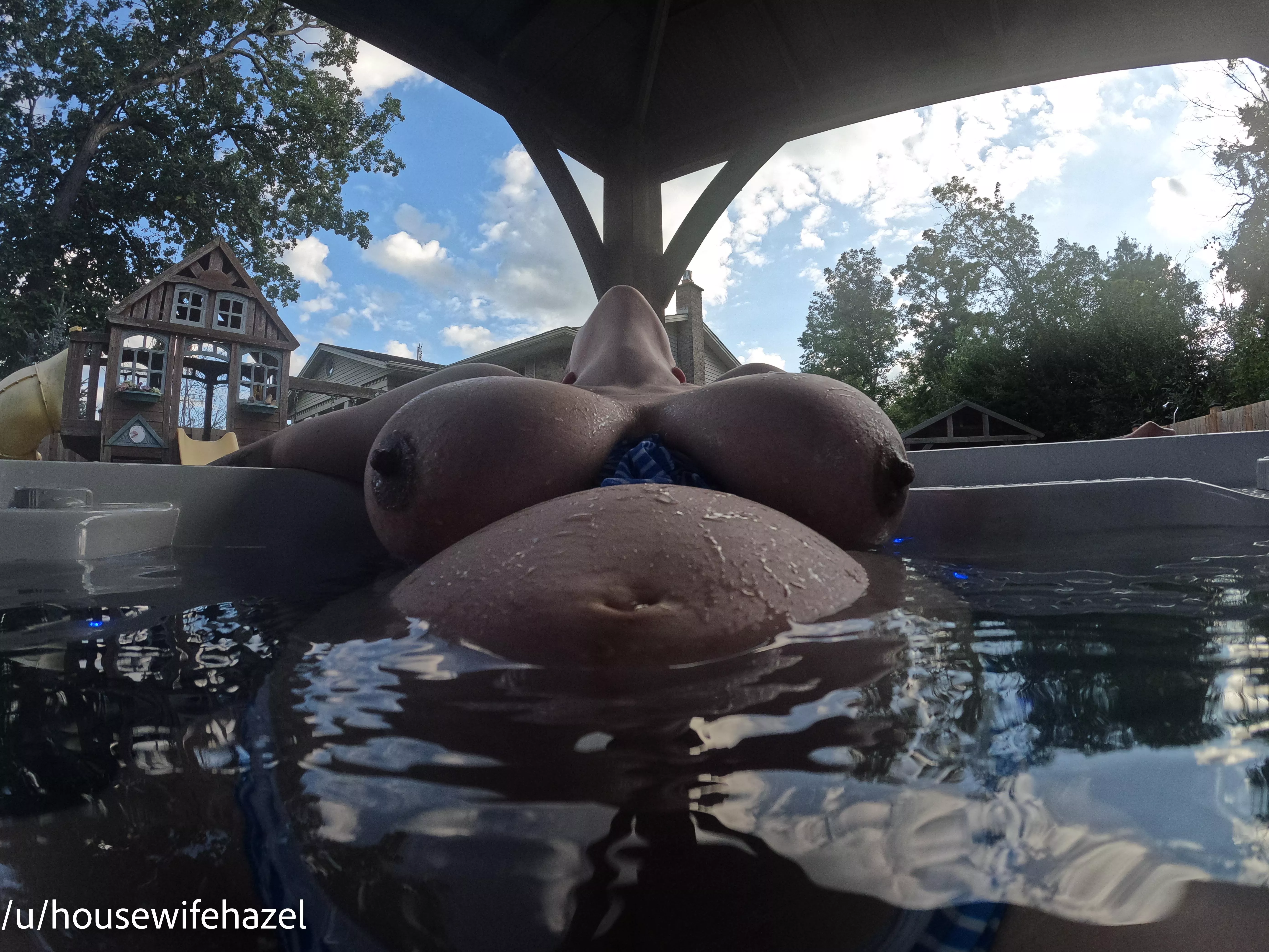 Would you like to have my 35 week preggo body to yourself?