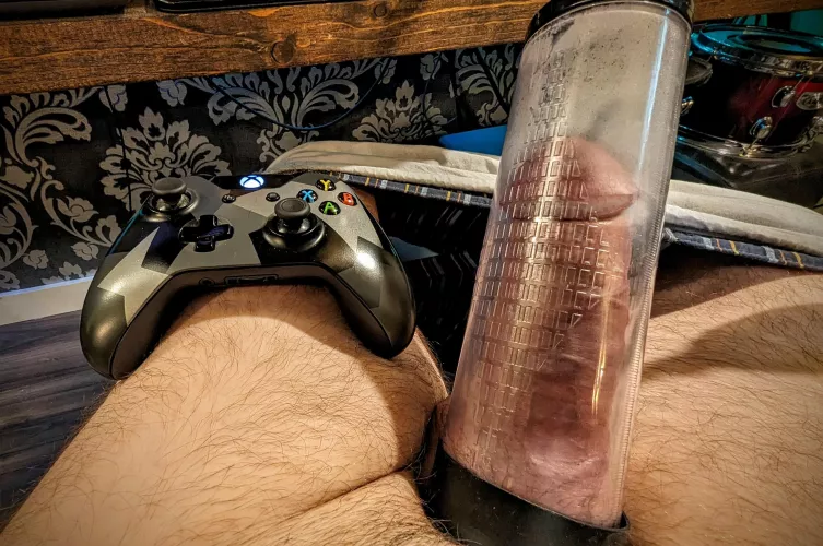 A little gaming...and a pump!!