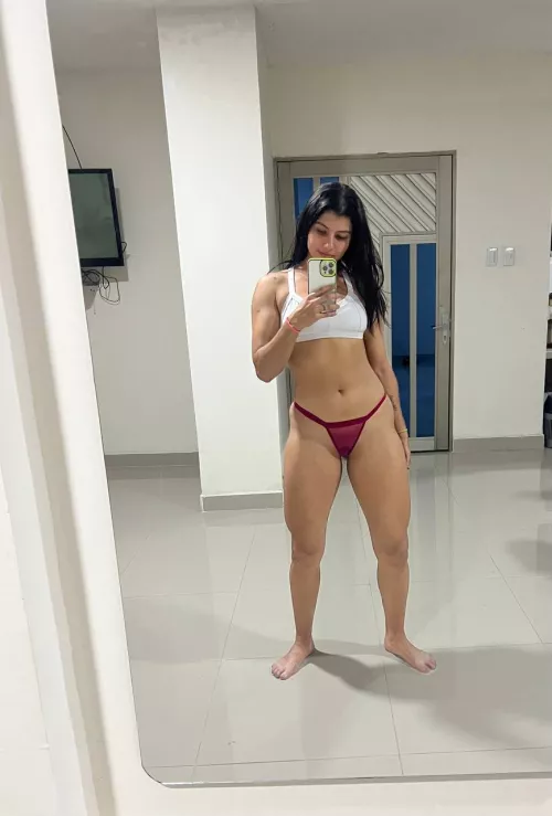 Do guys admire girls with thick thighs?