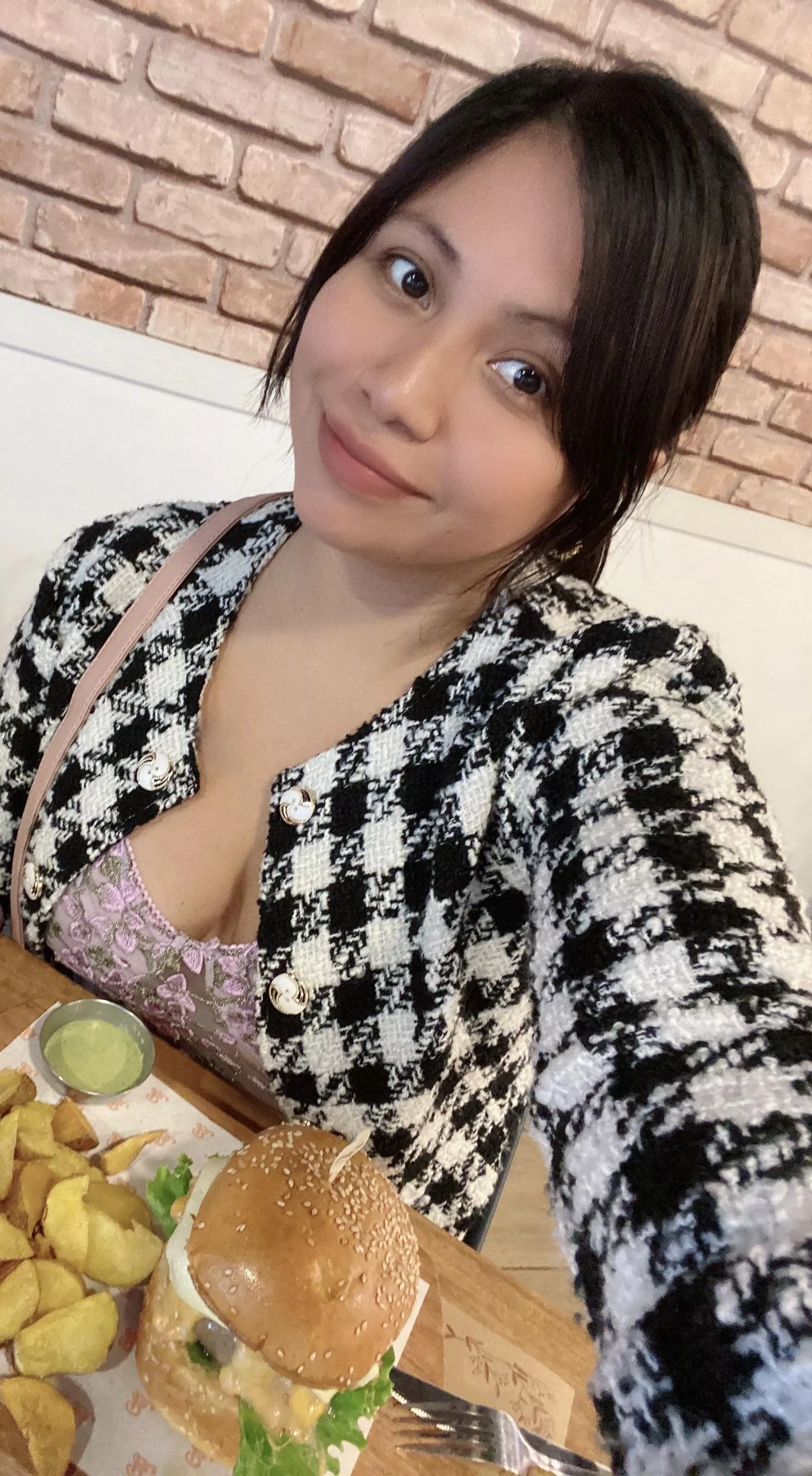 (F) hope you are hungry 😊