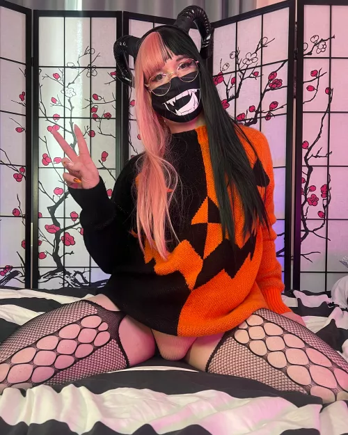 Some guy doesn't like my nudes because of my small dick, would you accept nudes from me?