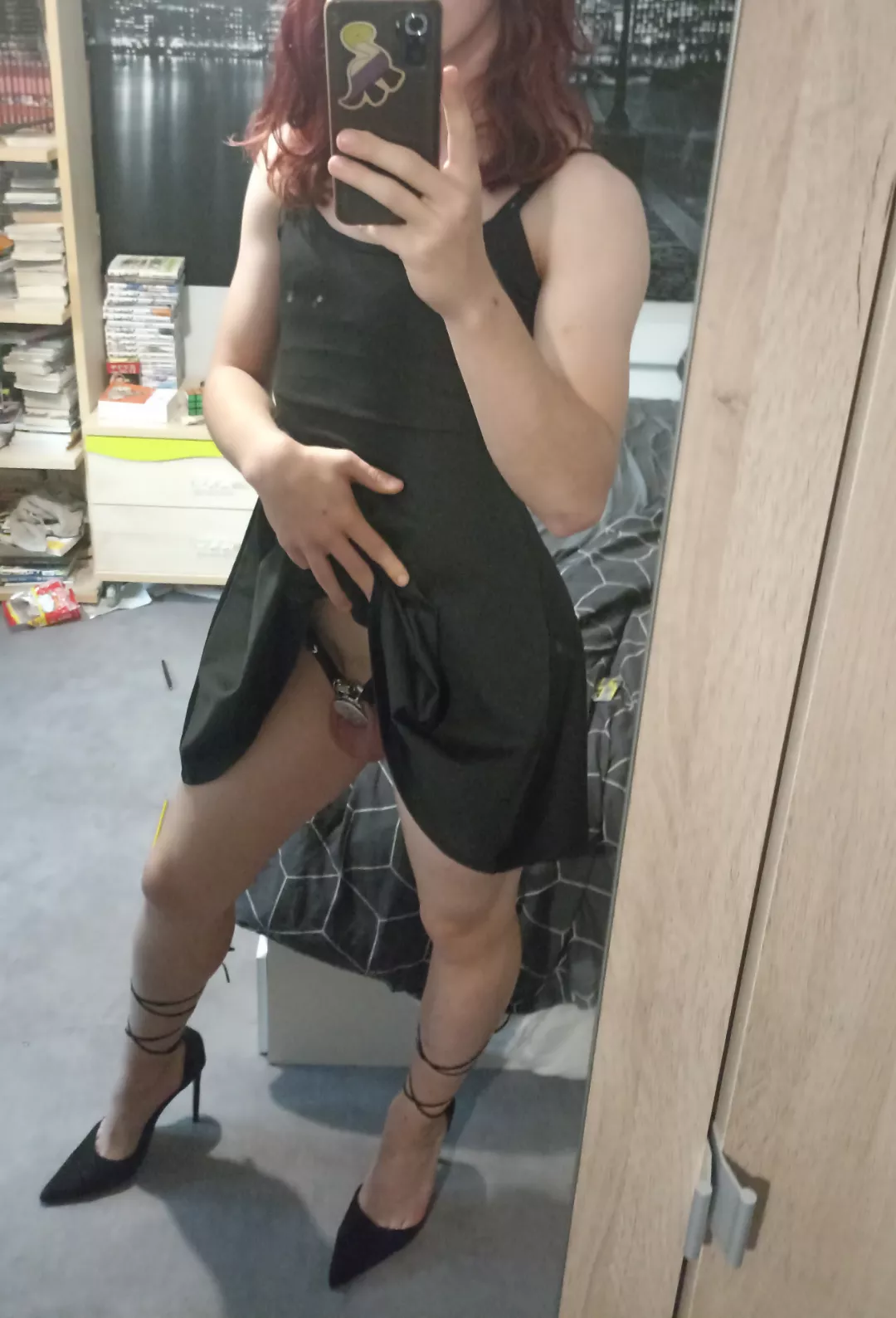 Wearing a dress without panties give you such a nice feeling