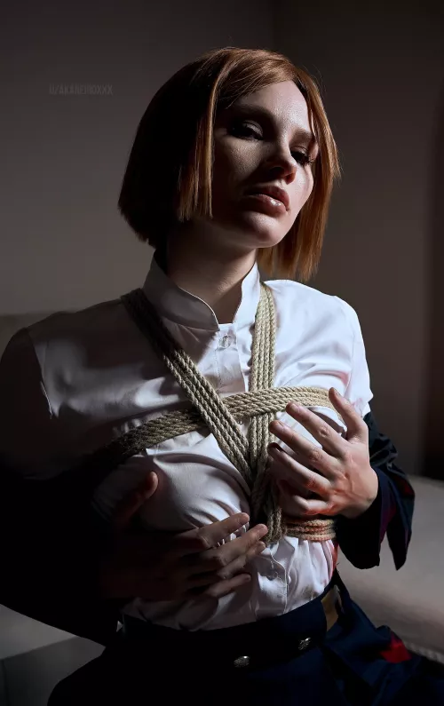 An aesthetic photo of the ropes on my chest for you