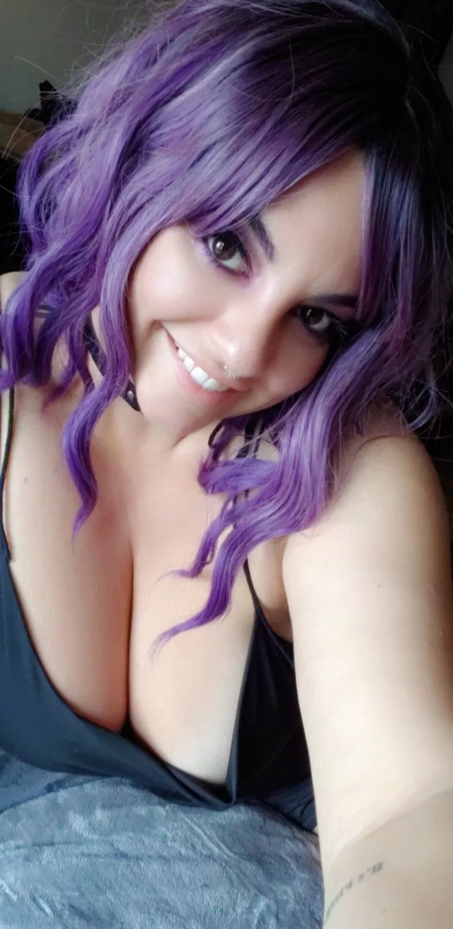 Constantly playing dress up and winning you over with my smile @sugar_bellz420