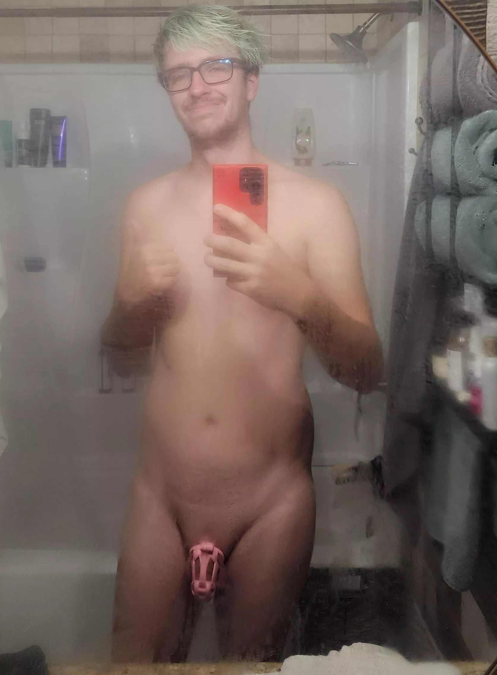 Freshly showered and shaved, now in my first cage!