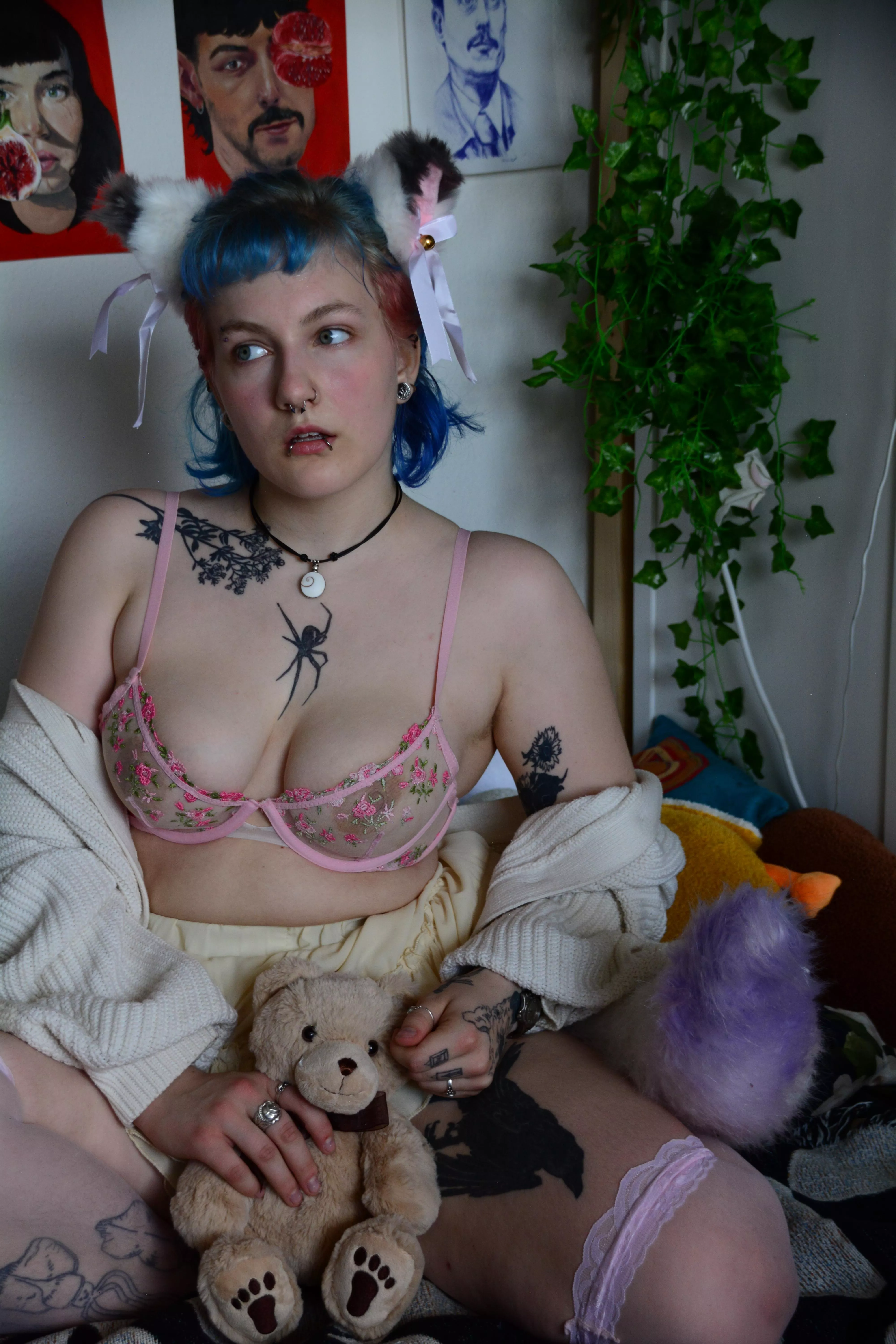 I think I showed too much here, but I think you will like it ;3