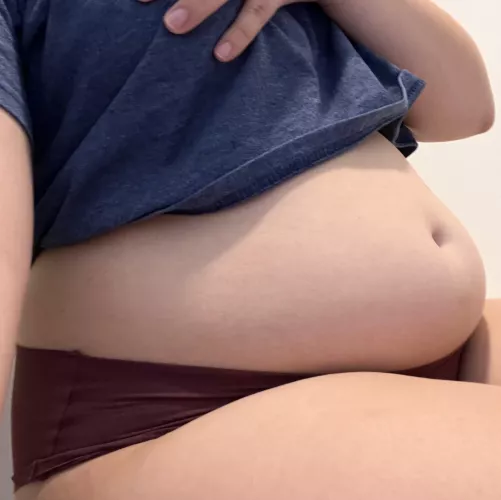 it’s getting nearly impossible to hide this belly 😳