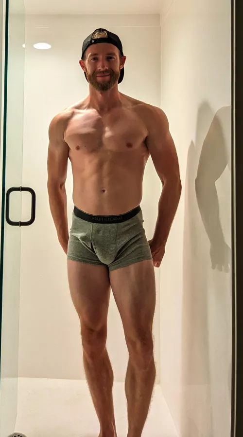 (M26) almost trimmed my beard with the guard off. Glad I caught it. Would have missed my beard.