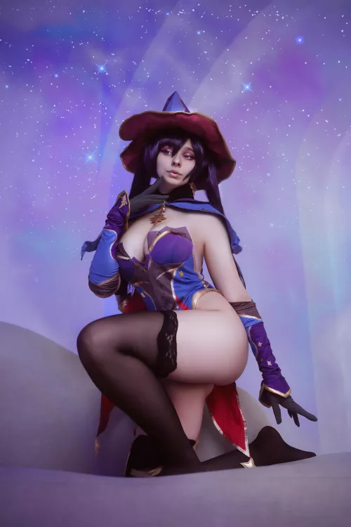 Mona by mia_green_tea