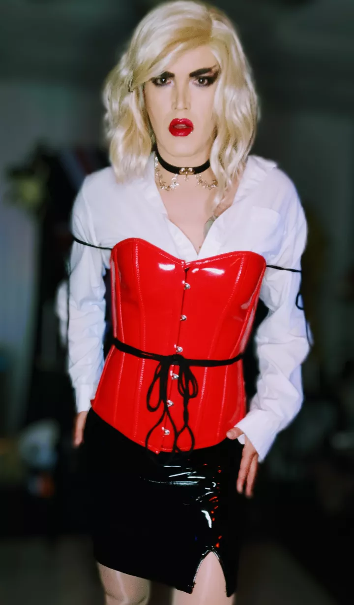 Naughty dominatrix 💋🖤❤️☠️